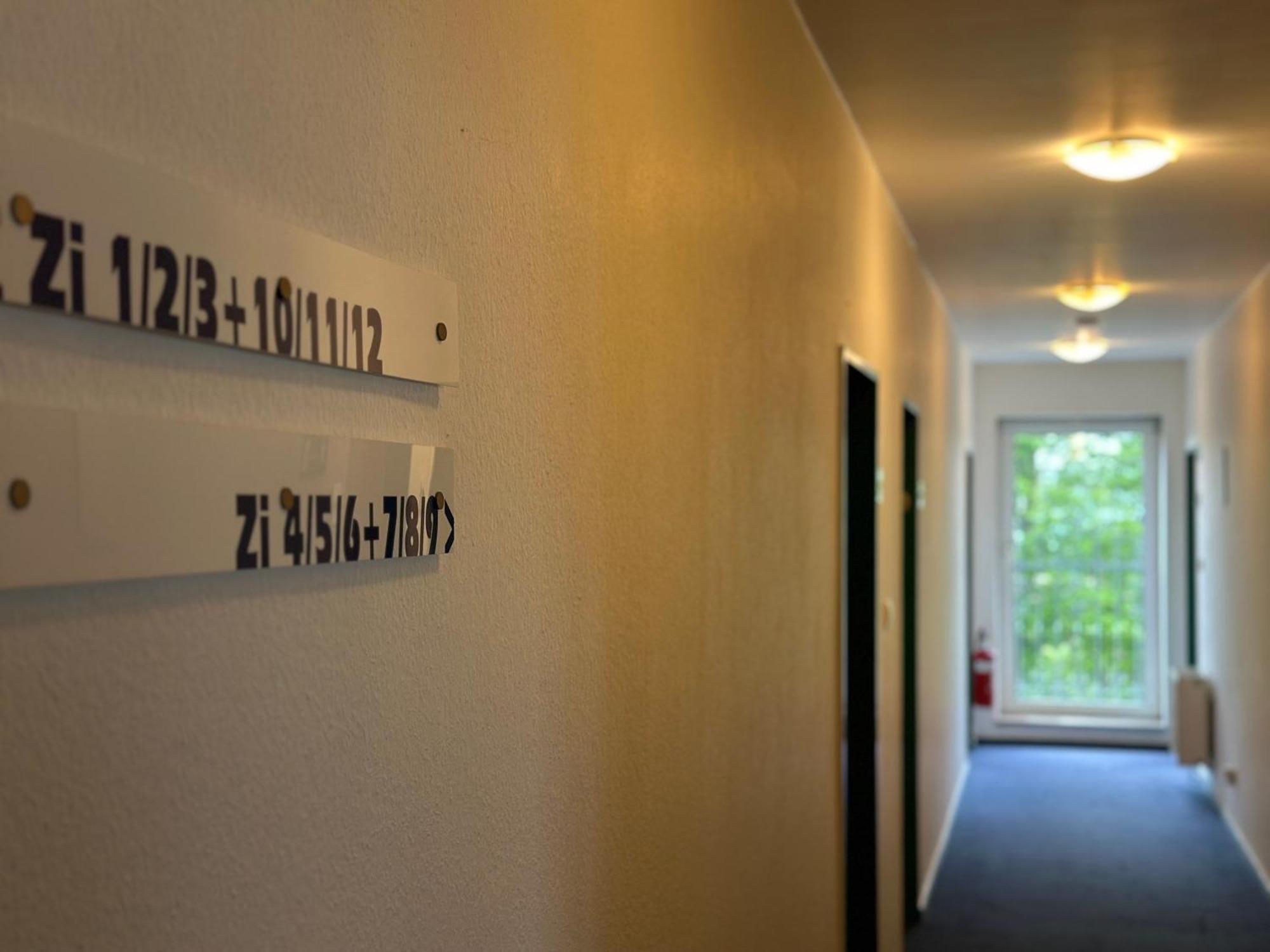 Haus Pegasus Hotell Garbsen Rum bild