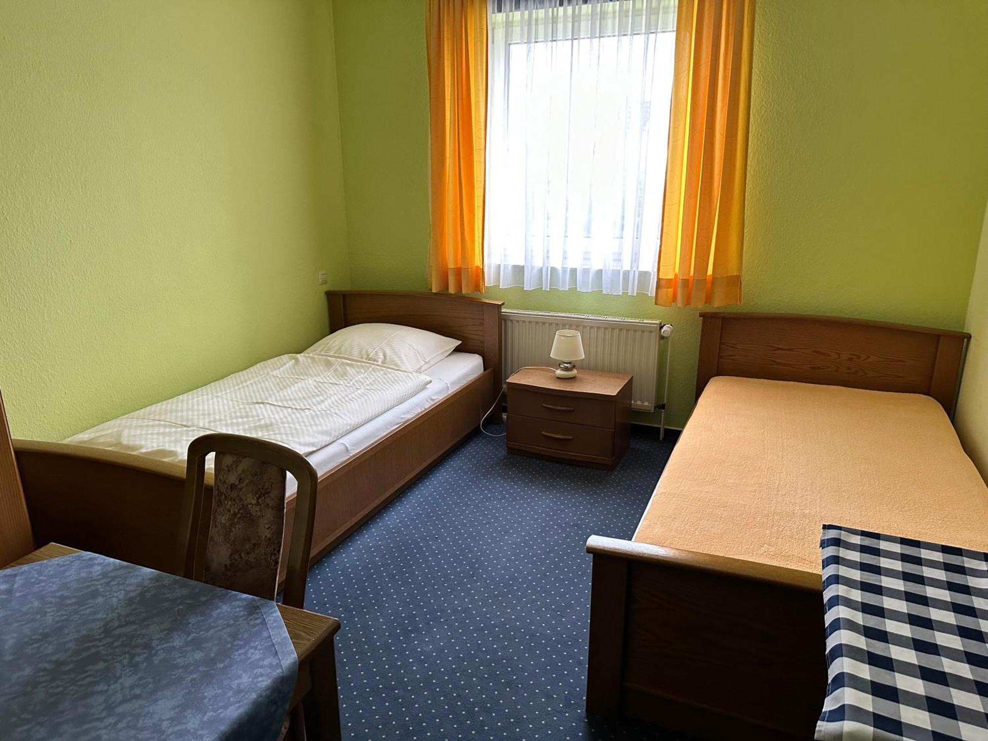 Haus Pegasus Hotell Garbsen Rum bild